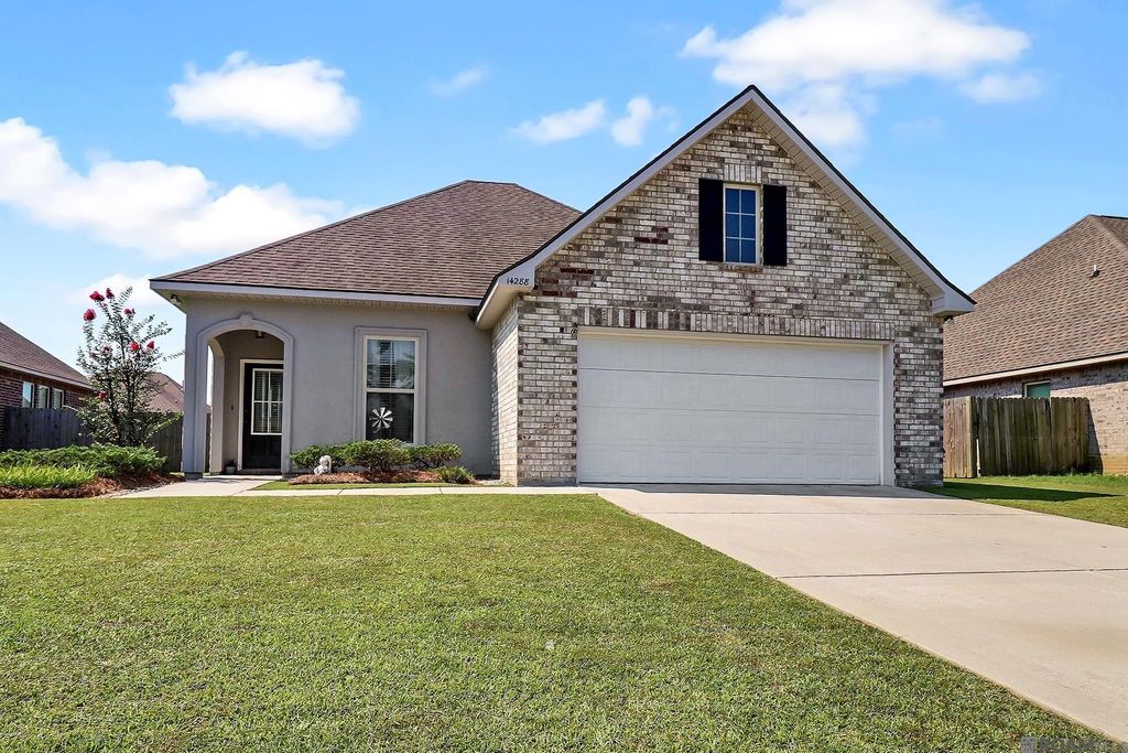 14288 Impala Run Ct, Denham Springs, LA 70726