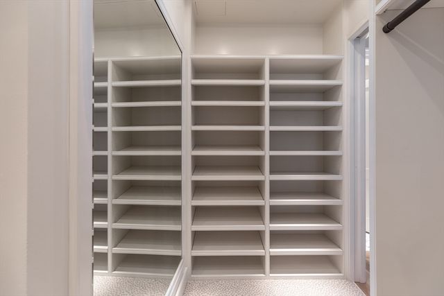 1 Dalton St 3902, Boston, MA 02199