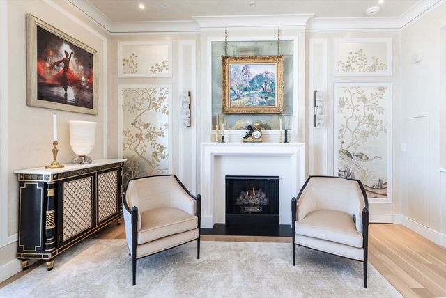 1 Dalton St 3902, Boston, MA 02199