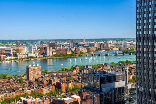 1 Dalton St 3902, Boston, MA 02199