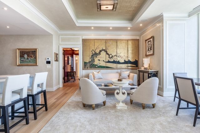 1 Dalton St 3902, Boston, MA 02199