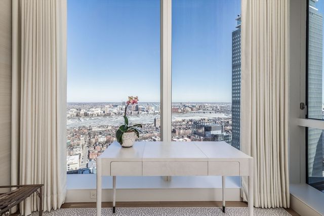 1 Dalton St 3902, Boston, MA 02199