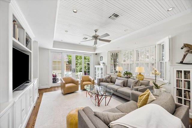 2002 Swift Boulevard, Houston, TX 77030