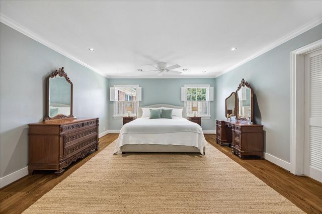 2002 Swift Boulevard, Houston, TX 77030
