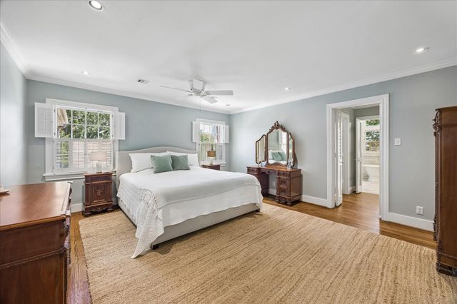 2002 Swift Boulevard, Houston, TX 77030