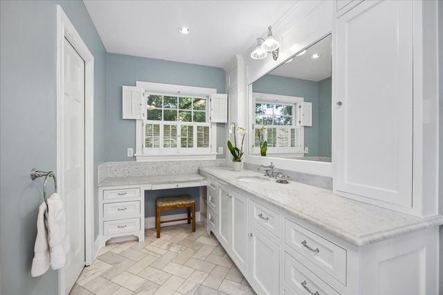 2002 Swift Boulevard, Houston, TX 77030