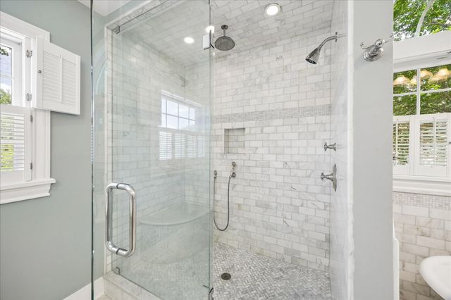 2002 Swift Boulevard, Houston, TX 77030