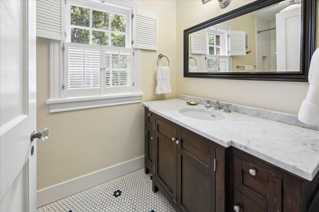 2002 Swift Boulevard, Houston, TX 77030