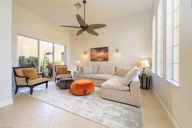 7703 Martino CIR, Naples, FL 34112