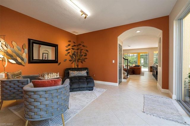 7703 Martino CIR, Naples, FL 34112
