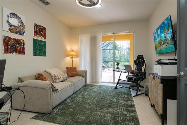 7703 Martino CIR, Naples, FL 34112