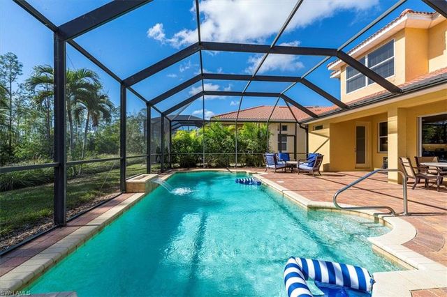 7703 Martino CIR, Naples, FL 34112