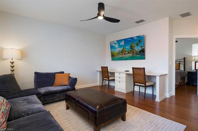 7703 Martino CIR, Naples, FL 34112
