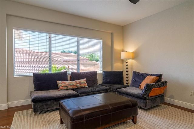 7703 Martino CIR, Naples, FL 34112