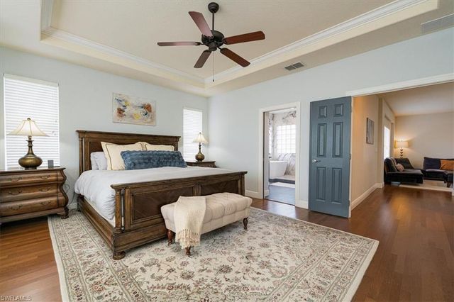 7703 Martino CIR, Naples, FL 34112