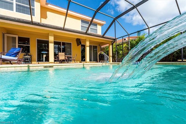 7703 Martino CIR, Naples, FL 34112