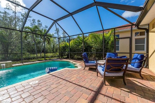 7703 Martino CIR, Naples, FL 34112
