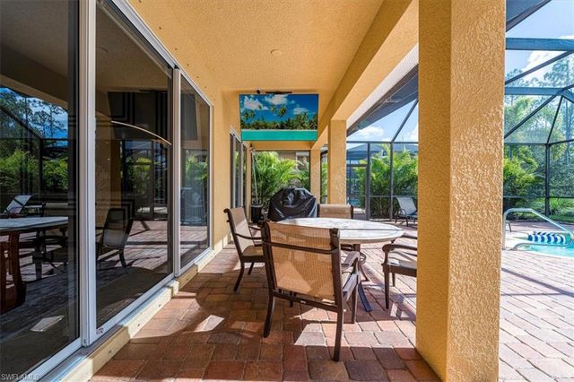 7703 Martino CIR, Naples, FL 34112