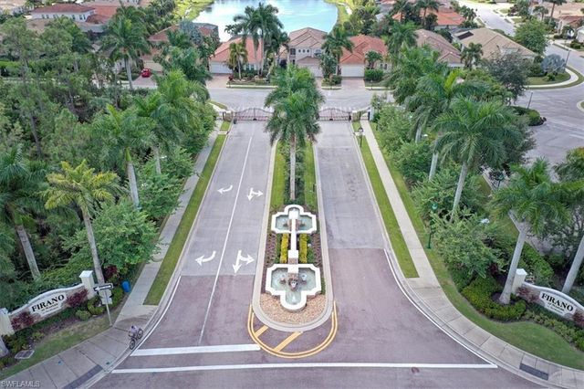 7703 Martino CIR, Naples, FL 34112