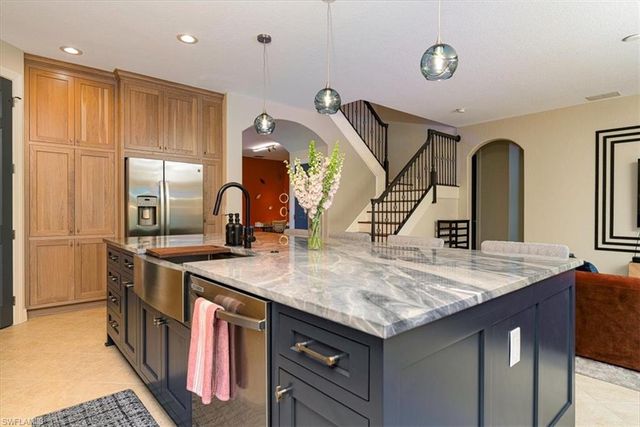 7703 Martino CIR, Naples, FL 34112