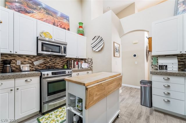9784 Hickory Ridge Court, Las Vegas, NV 89147