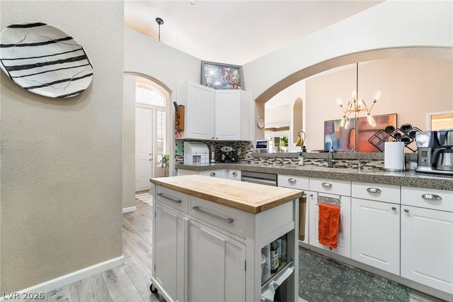 9784 Hickory Ridge Court, Las Vegas, NV 89147