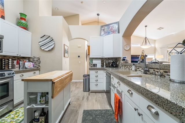 9784 Hickory Ridge Court, Las Vegas, NV 89147