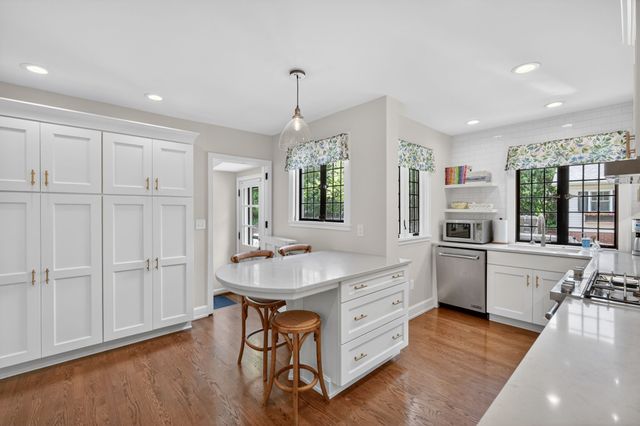 7 35th Street, Des Moines, IA 50312