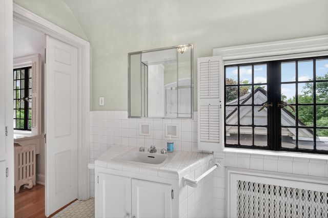 7 35th Street, Des Moines, IA 50312