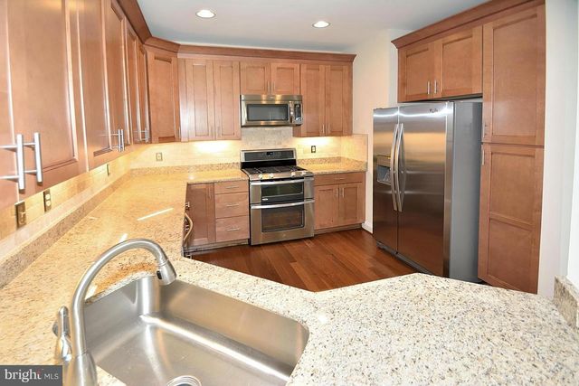 9425 VAN ARSDALE DR, Vienna, VA 22181