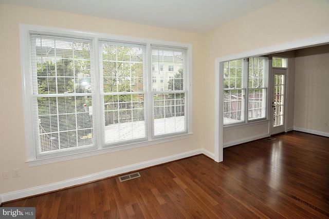 9425 VAN ARSDALE DR, Vienna, VA 22181