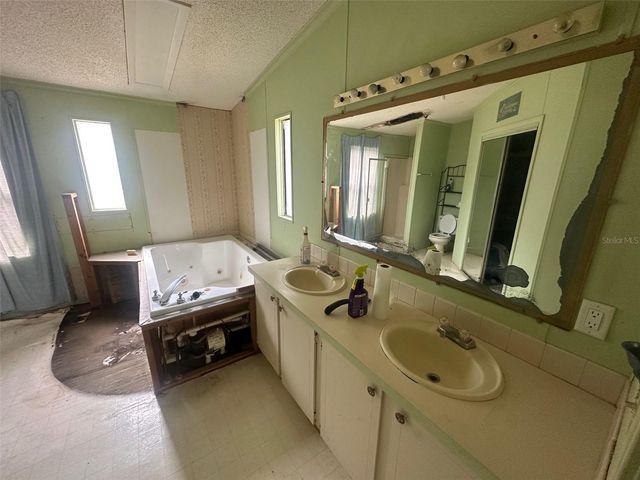 3700 SW 189TH AVENUE, Dunnellon, FL 34432