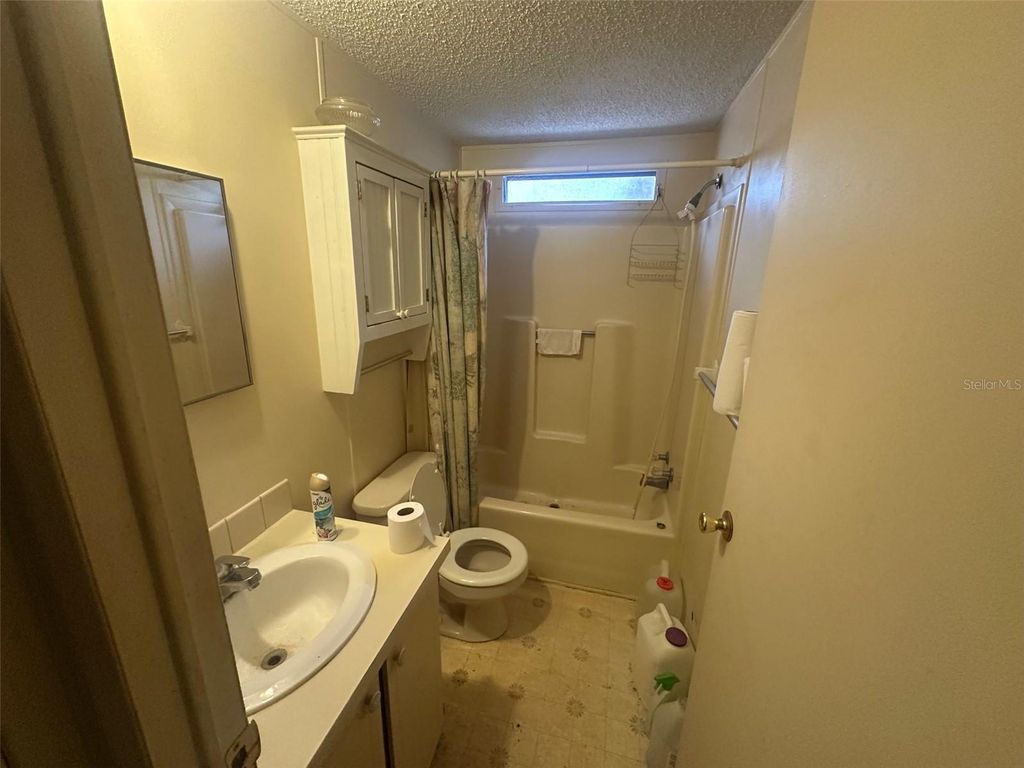 Image 36 of property listing at 3700 SW 189TH AVENUE, Dunnellon, FL 34432