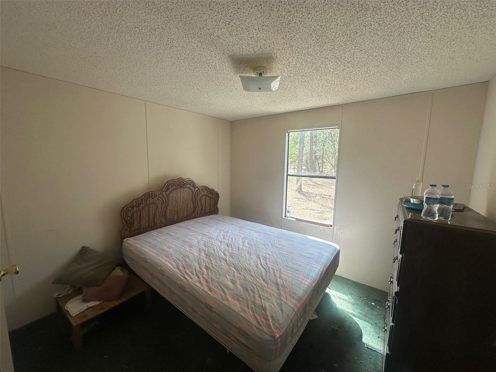 Image 38 of property listing at 3700 SW 189TH AVENUE, Dunnellon, FL 34432