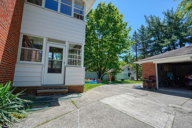 16684 Libby Road, Maple Heights, OH 44137