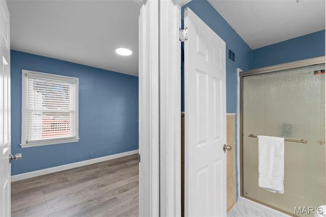 1914 Overland Drive, St Louis, MO 63114