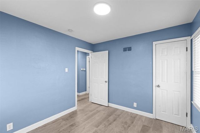 1914 Overland Drive, St Louis, MO 63114