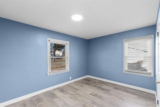 1914 Overland Drive, St Louis, MO 63114