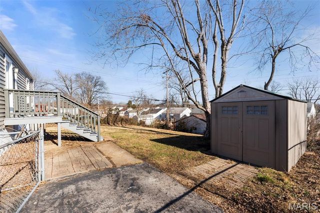 1914 Overland Drive, St Louis, MO 63114