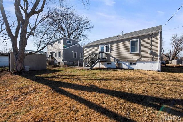 1914 Overland Drive, St Louis, MO 63114