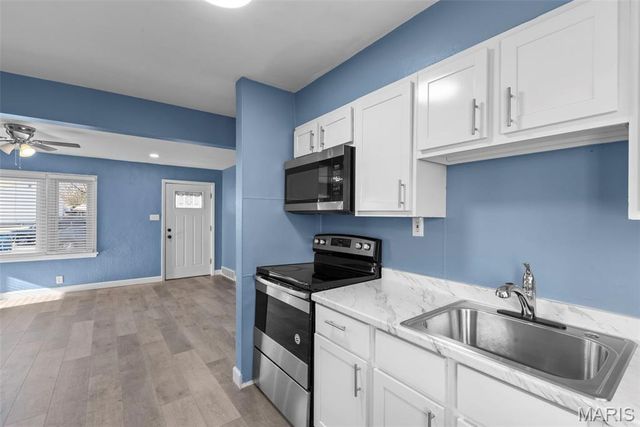 1914 Overland Drive, St Louis, MO 63114