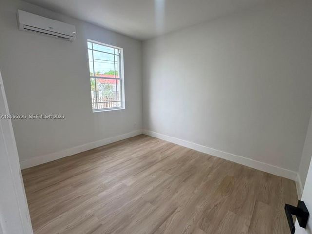 2425 SW 6th St 1, Miami, FL 33135