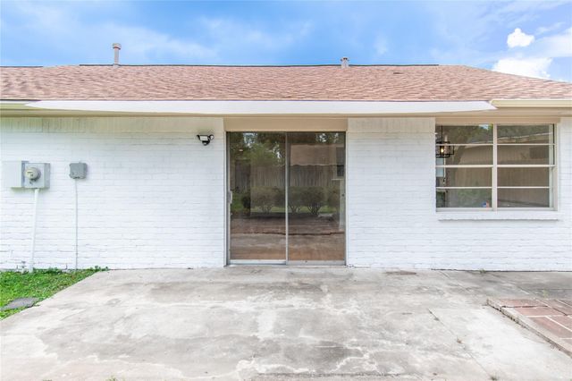 7926 Salge Drive, Houston, TX 77040