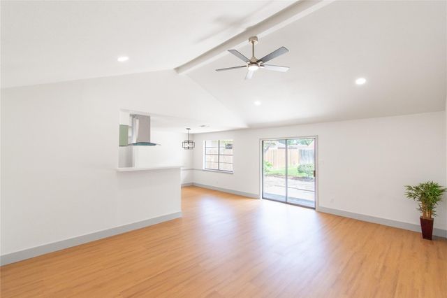 7926 Salge Drive, Houston, TX 77040