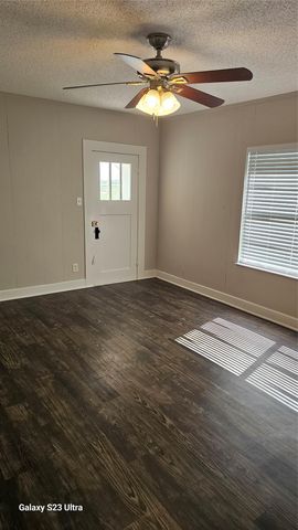 5081 Fm 973, Taylor, TX 76574