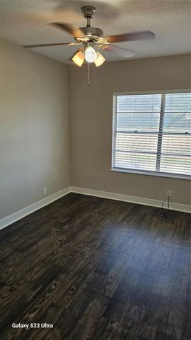 5081 Fm 973, Taylor, TX 76574
