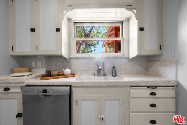 1812 Wollam Street, Los Angeles, CA 90065
