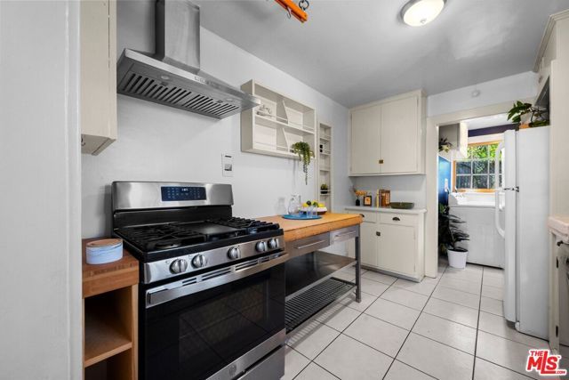 1812 Wollam Street, Los Angeles, CA 90065