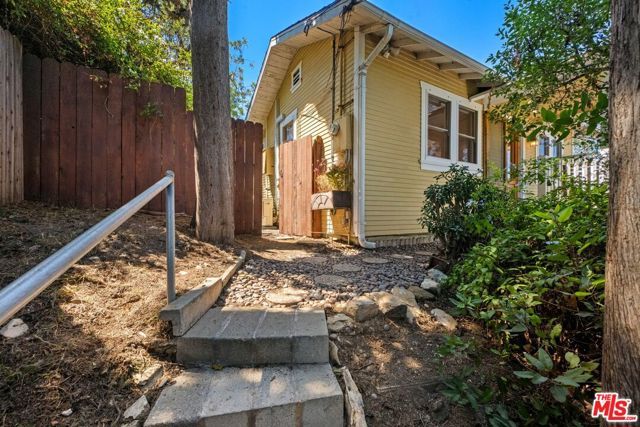 1812 Wollam Street, Los Angeles, CA 90065
