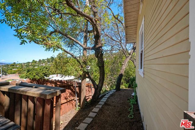 1812 Wollam Street, Los Angeles, CA 90065